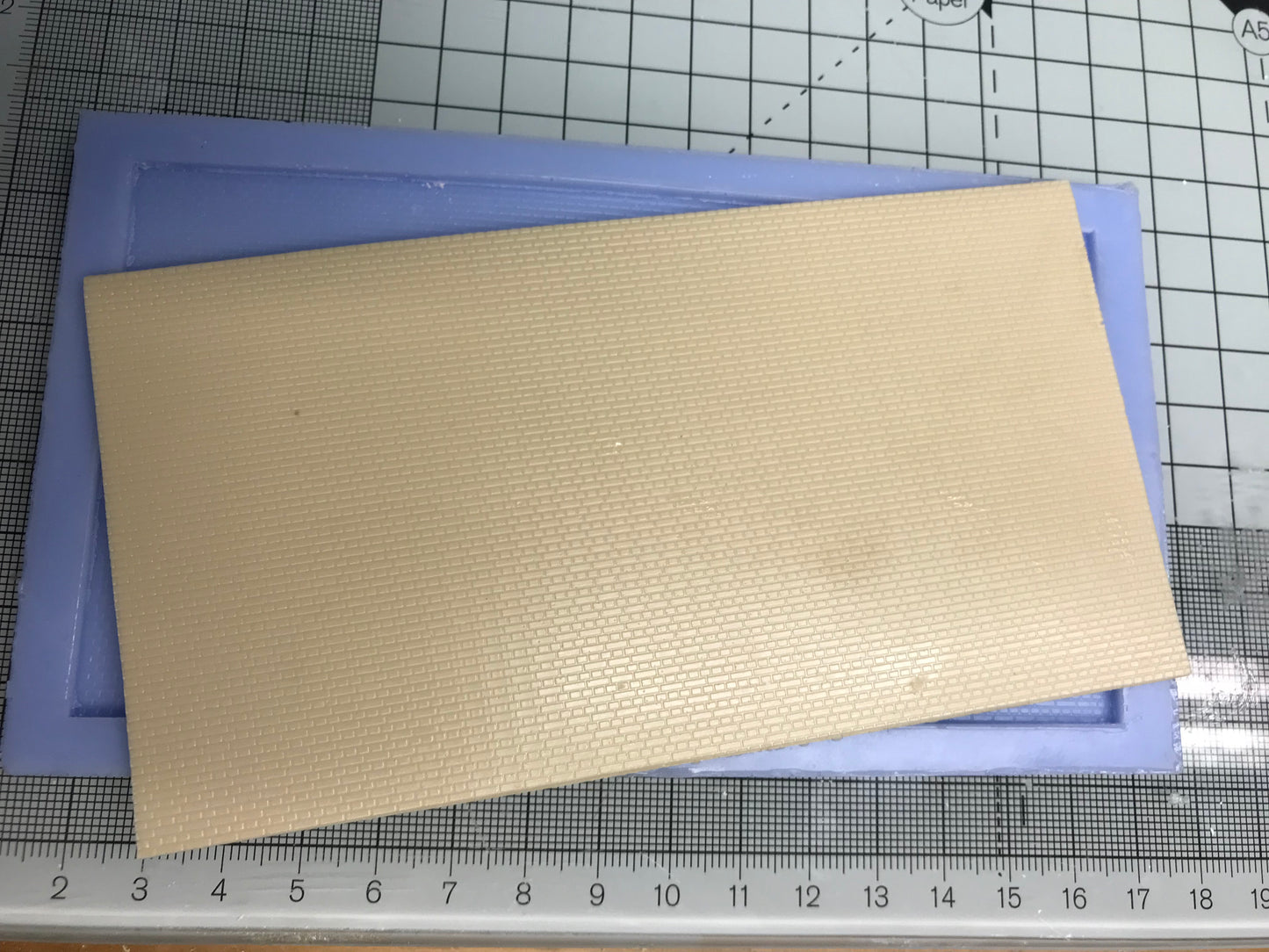 CM50 English Brick Bond mould - Model Railway Scenery