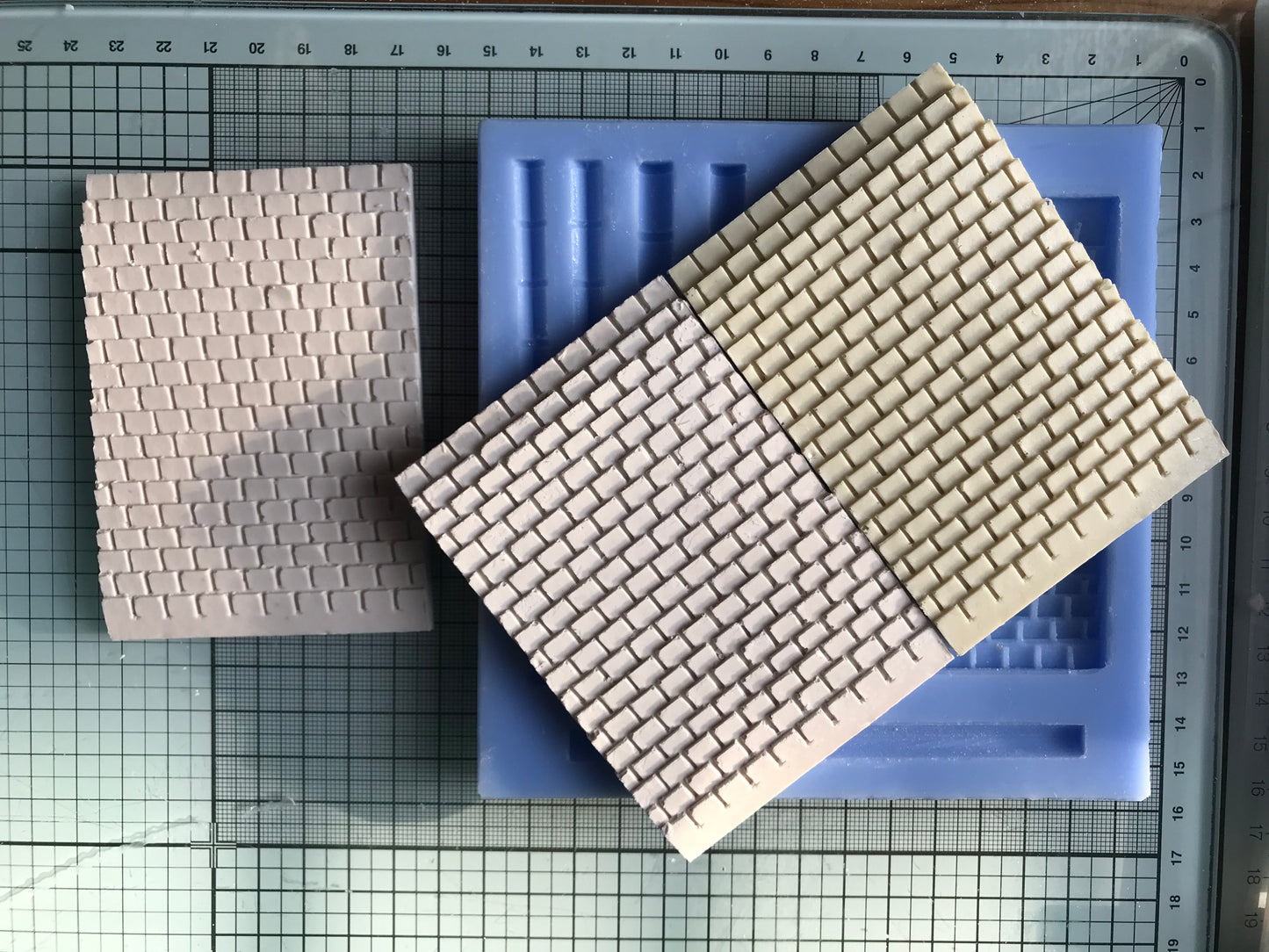 OGR01 Slate Roof Mould for O Scale Model Railways