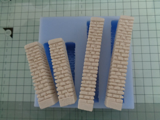 Lineside Stone Left Sloping Kit LS-K02 - For Model Railway Scenery