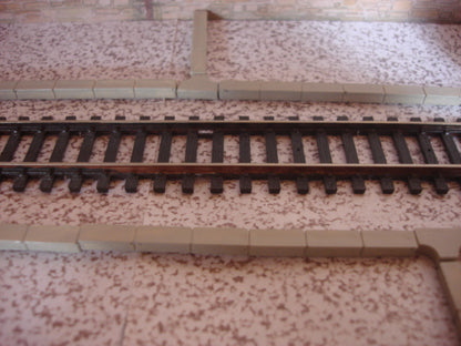 DT03 Cable Trunking Sections Mould - Model Railway Scenery