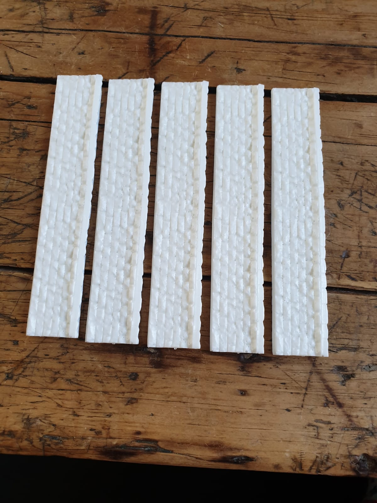 N Gauge READY MADE Walling Strips R012 - CLEARANCE