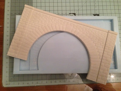 CM48 Double Stone Tunnel Mould - Model Railway Scenery