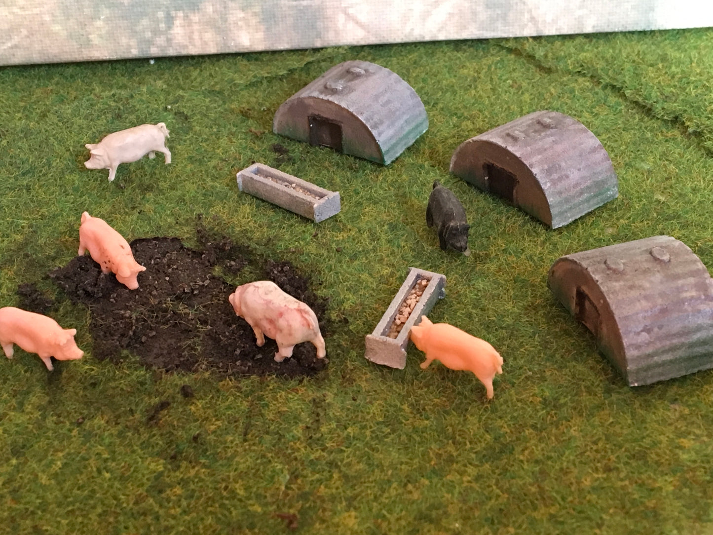 DT31 Pig Stys - For Model Railway Scenery