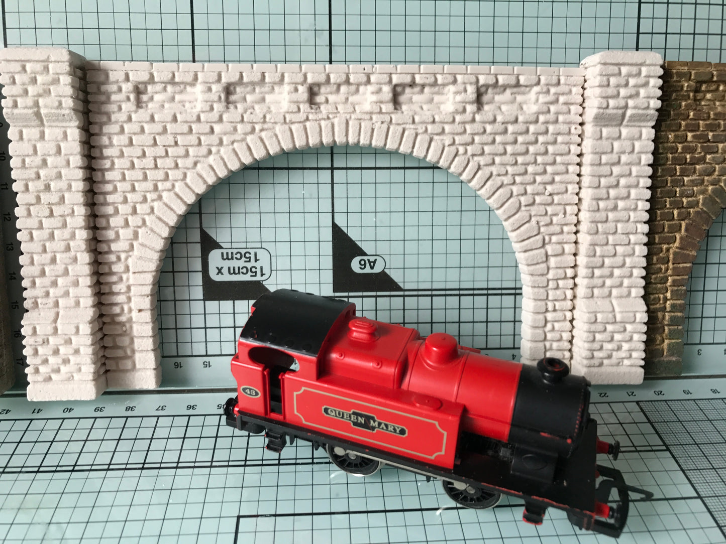 LS-K04 Lineside Stone Double Tunnel kit