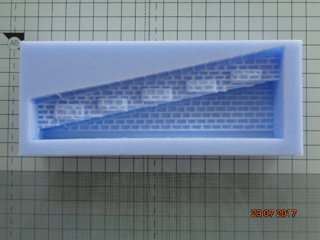 LS10R Top Right Handed Sloping Section Mould - For Model Railway Scenery