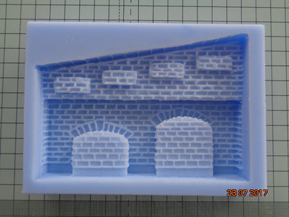 LS11R Top Right Handed Sloping Section Mould - For Model Railway Scenery