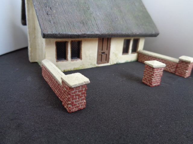 DT40 Brick Town Walling - Model Railway Scenery Mould