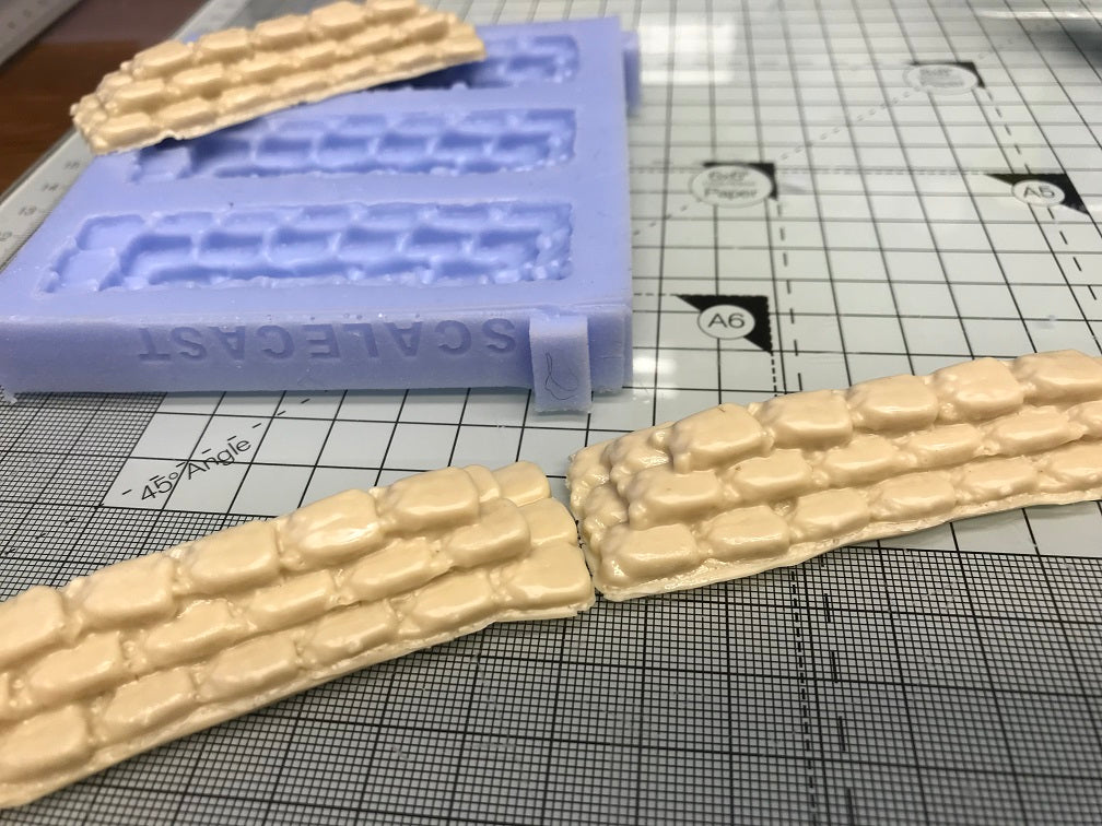 WG13 Sandbag Curved Pile Sections - Wargame Scenery